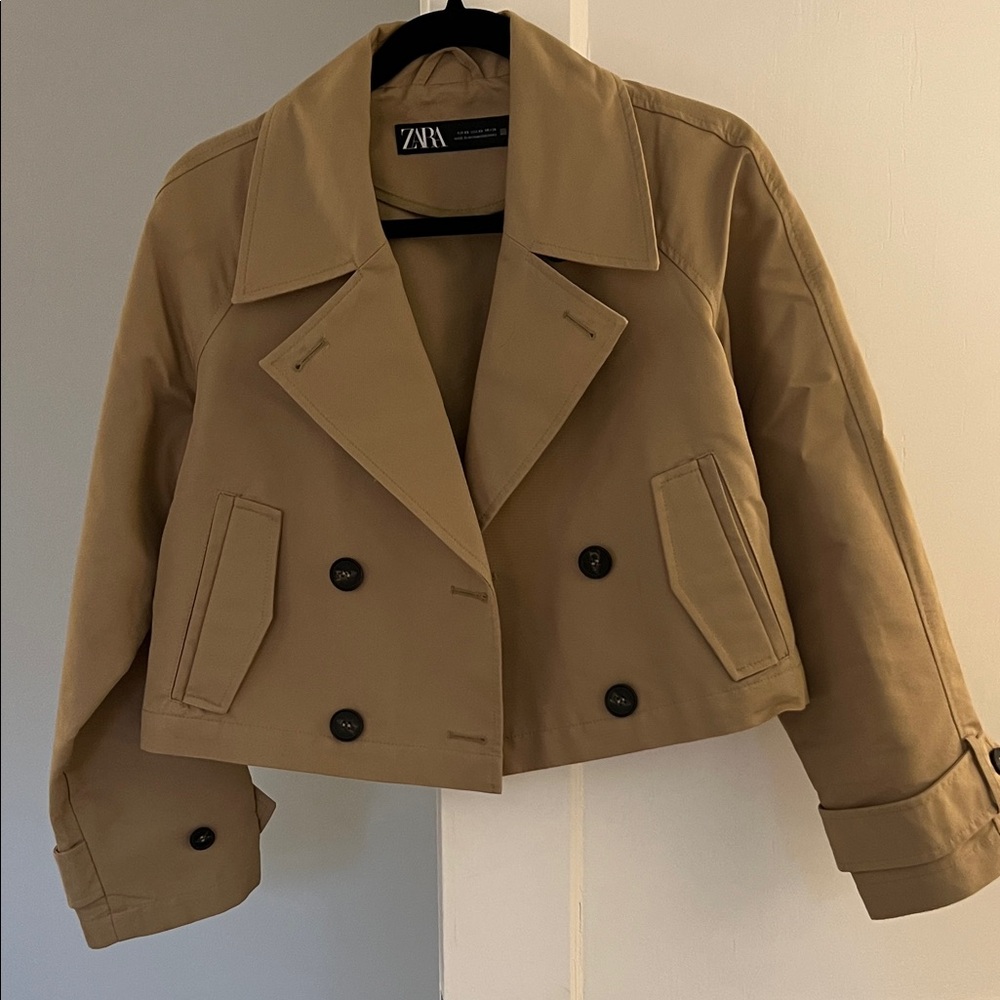 Zara Women's Cropped Tan Trench Coat xs